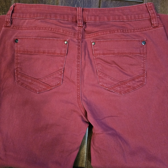 NWOT: Apt. 9 capris size 6 - Picture 14 of 15